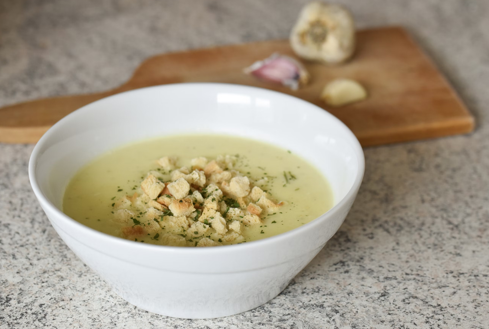 Healthy fit garlic soup
